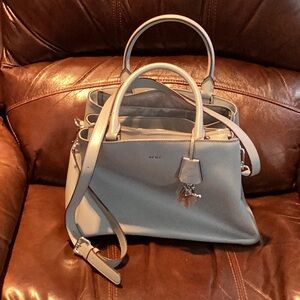 DKNY Light Gray Hand Bag, With Detachable
Matching Shoulder strap